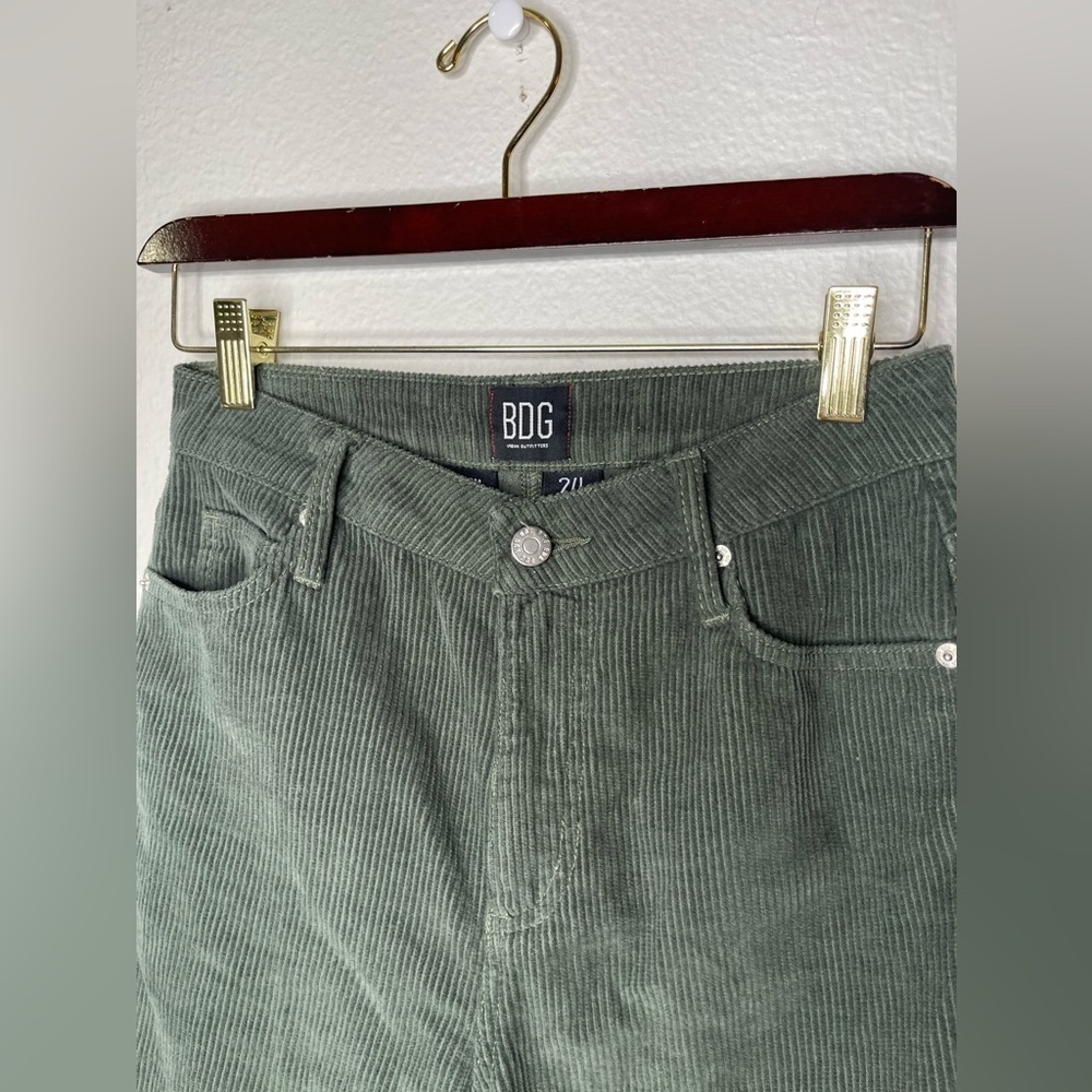 BDG Corduroy Mom High Rise Jeans size 24 - Picture 4 of 9